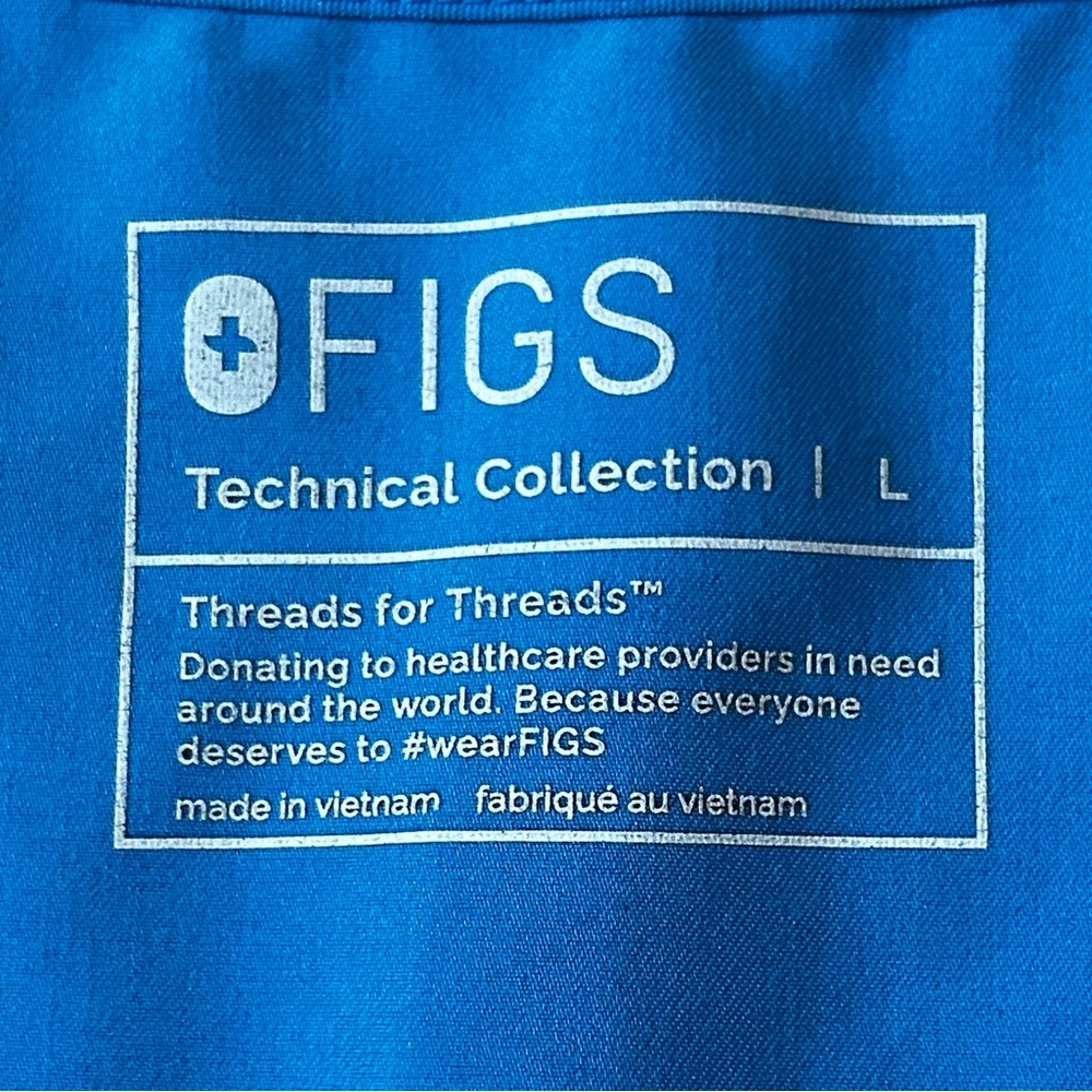 Figs Casma Three Pocket Scrub Top Capri Blue - Picture 7 of 9